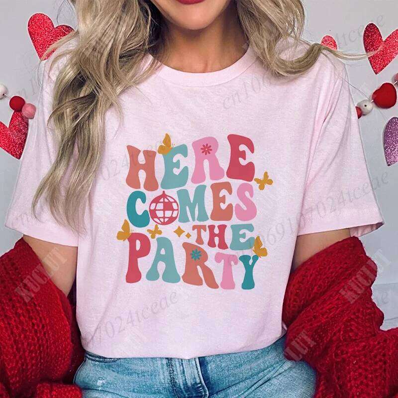 Here Comes The T-shirt for Women Bachelorette Hen Party Tees Bridal Shower Wedding Tops Funny Team Bride Bridesmaid Shirt XJ260306 XJ260306