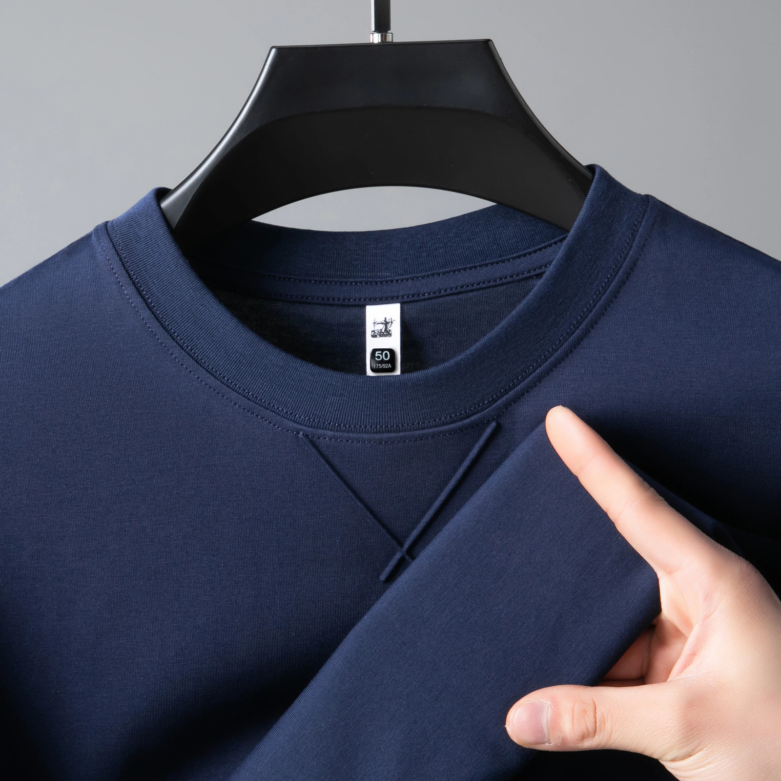 Mens T-Shirt Short Sleeve Breathable O-Neck Solid Color Soft Light Summer Business Casual Classic Fashion Trend Menswear 260304
