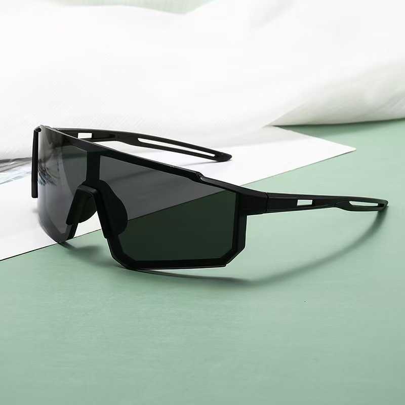 Fashionable new mountain climbing sports colorful sunglasses for men and women windproof sun protection glasses for cycling S260304