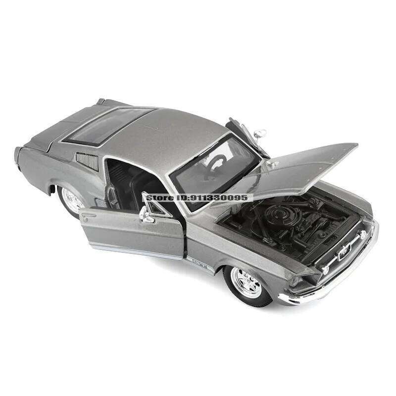 Maisto 1:24 1967 Mustang GT FORD Shelby GT500 alloy car model handicraft decoration collection toy tool gift Die casting Z260306