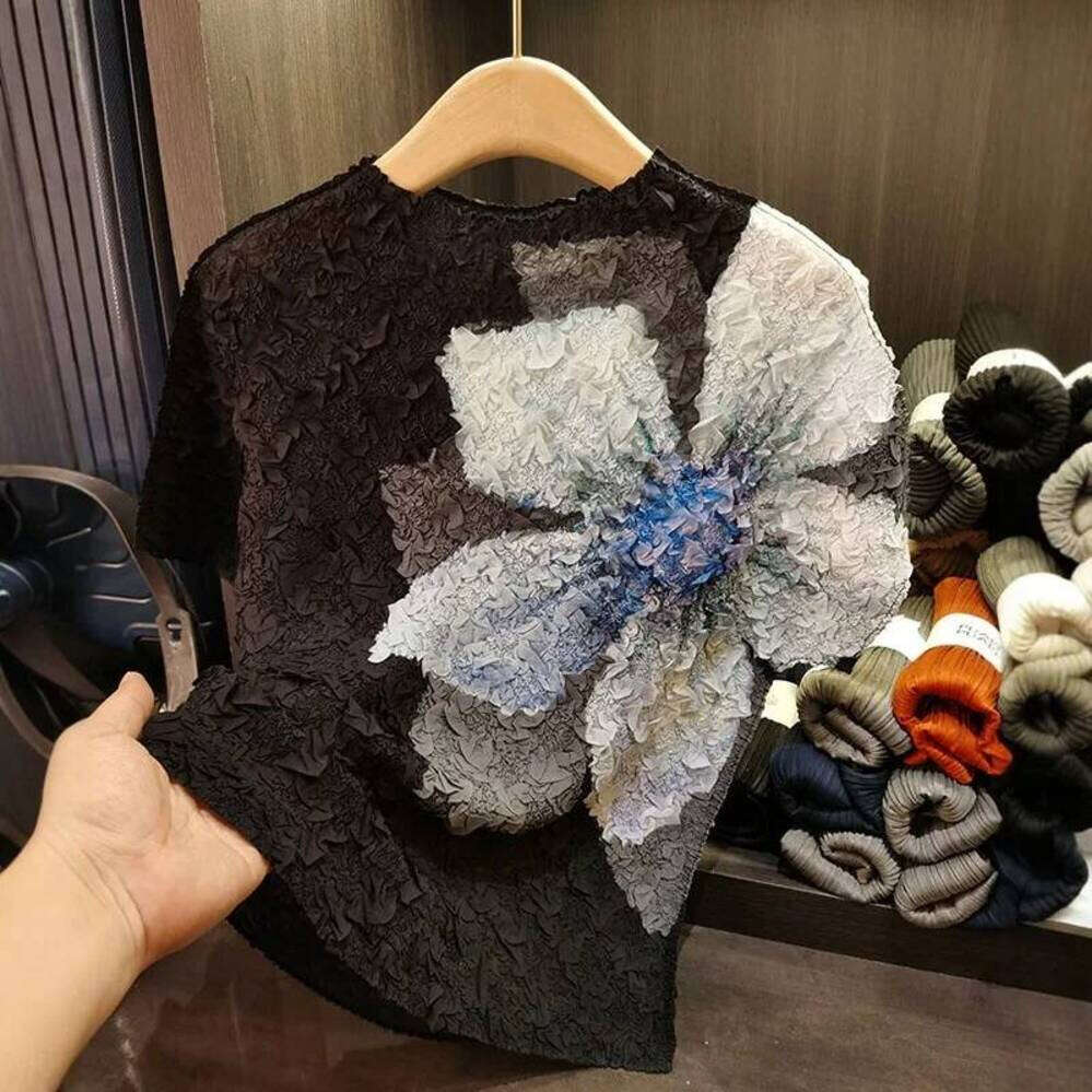 ZHE HAN Summer Pleated Embroidered Fold T-Shirt Women Miyake New Printing Short Sleeve Casual Thin Design Sense Pleat Tops