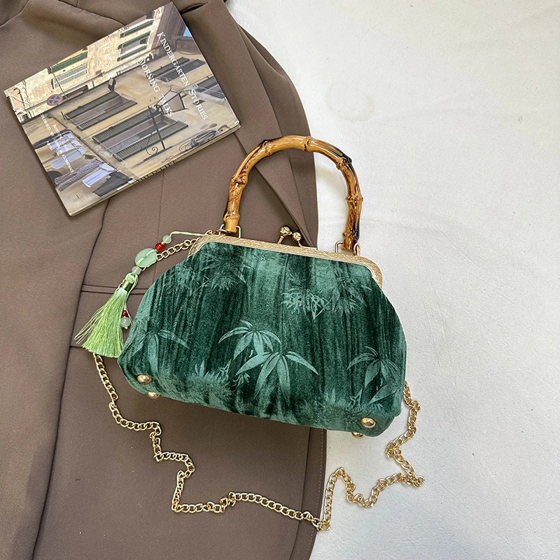 Fashion Chinesestyle Bamboo Section Handbag Womens 2025 n Shell Chain Bag Pair with Cheongsam Evening Dress Crossbody 260307