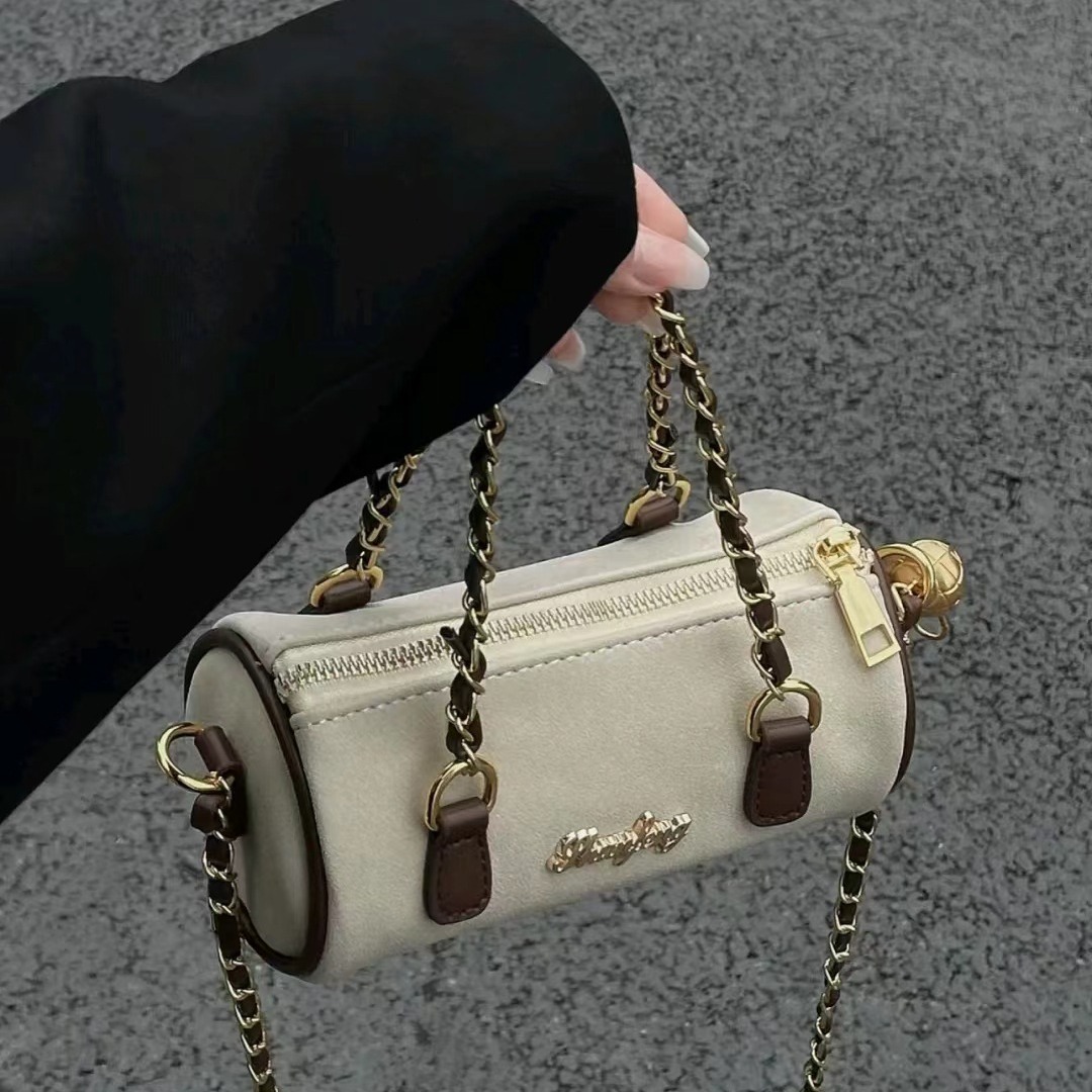 2026 Top Luxury Designer Bag Diane Nano Boulogne Pochette Liv Bag Shoulder Bag Women's Leather Cowboy Crossbody Bag Luxury Women's Chain Han
