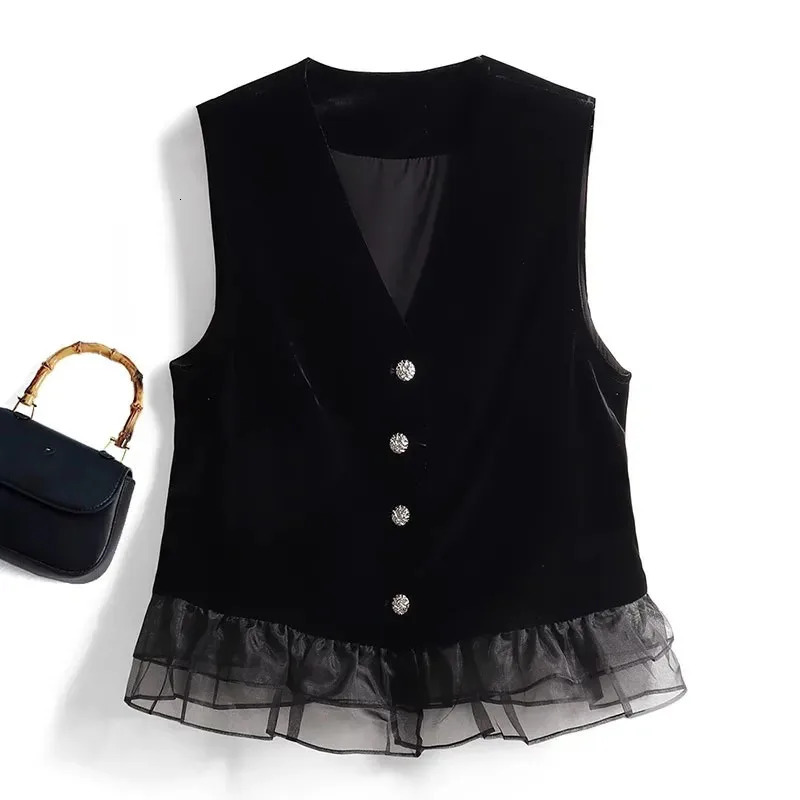 AutumnWinter Gold Velvet Splicing Sleeveless Lace Womens Vest Coat Elegant Fashion Temperament Lady Waistcoat Jacket 260306