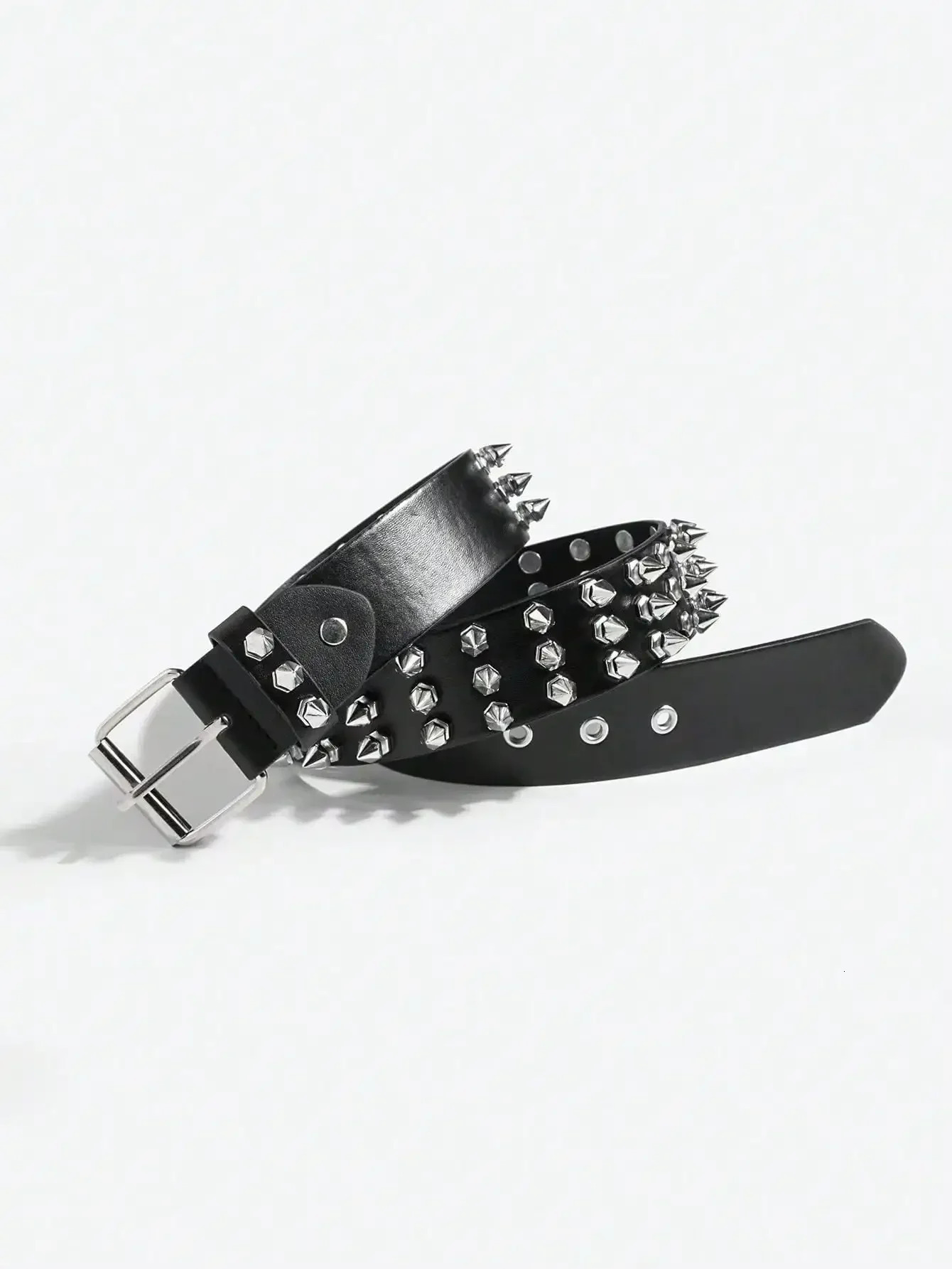 1pc Womens Cool Punk Style Rivets Decorated Heavy Metal Dark Belt 260302