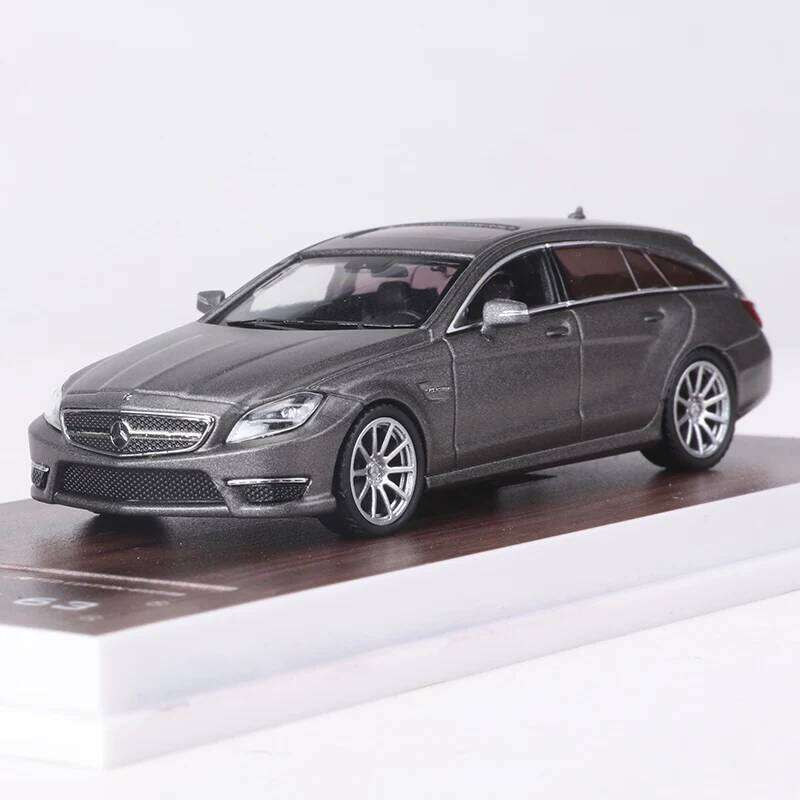 MJ 1:64 CLS63 Travel And Sedan Version Alloy Model Car Z260306