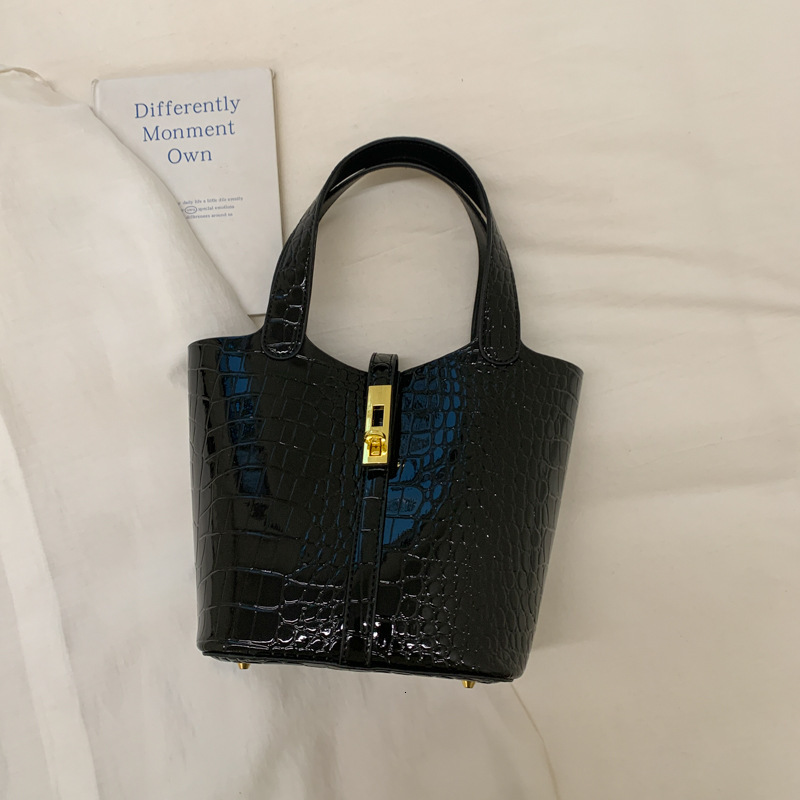 2026 European And American Style Basket Bag With Luxury Bag Designer Bag High-end Stone Pattern Multifunctional Commuting Bucket Bag Women's Shou