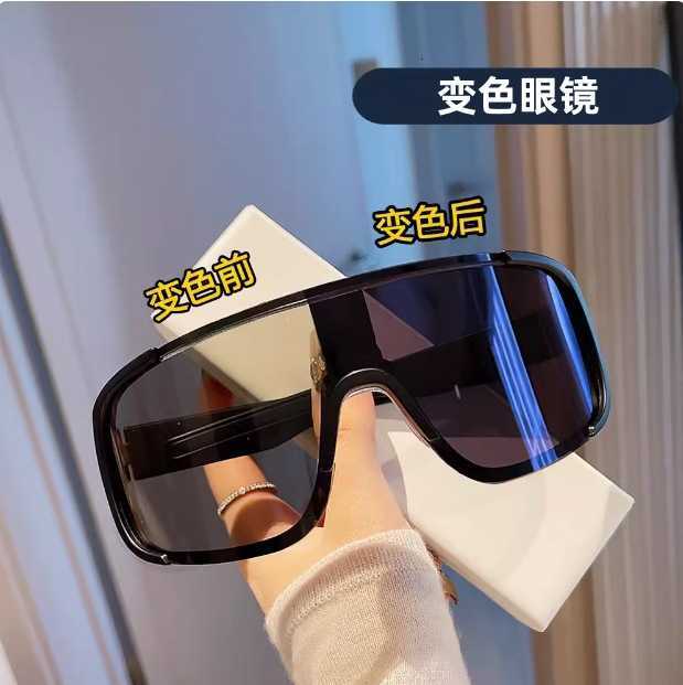 2024 New Model Womens Mountaineering and Cycling Glasses Outdoor Sports Windproof and Sandproof Sunglasses UV Protection Sun Glasses S260304