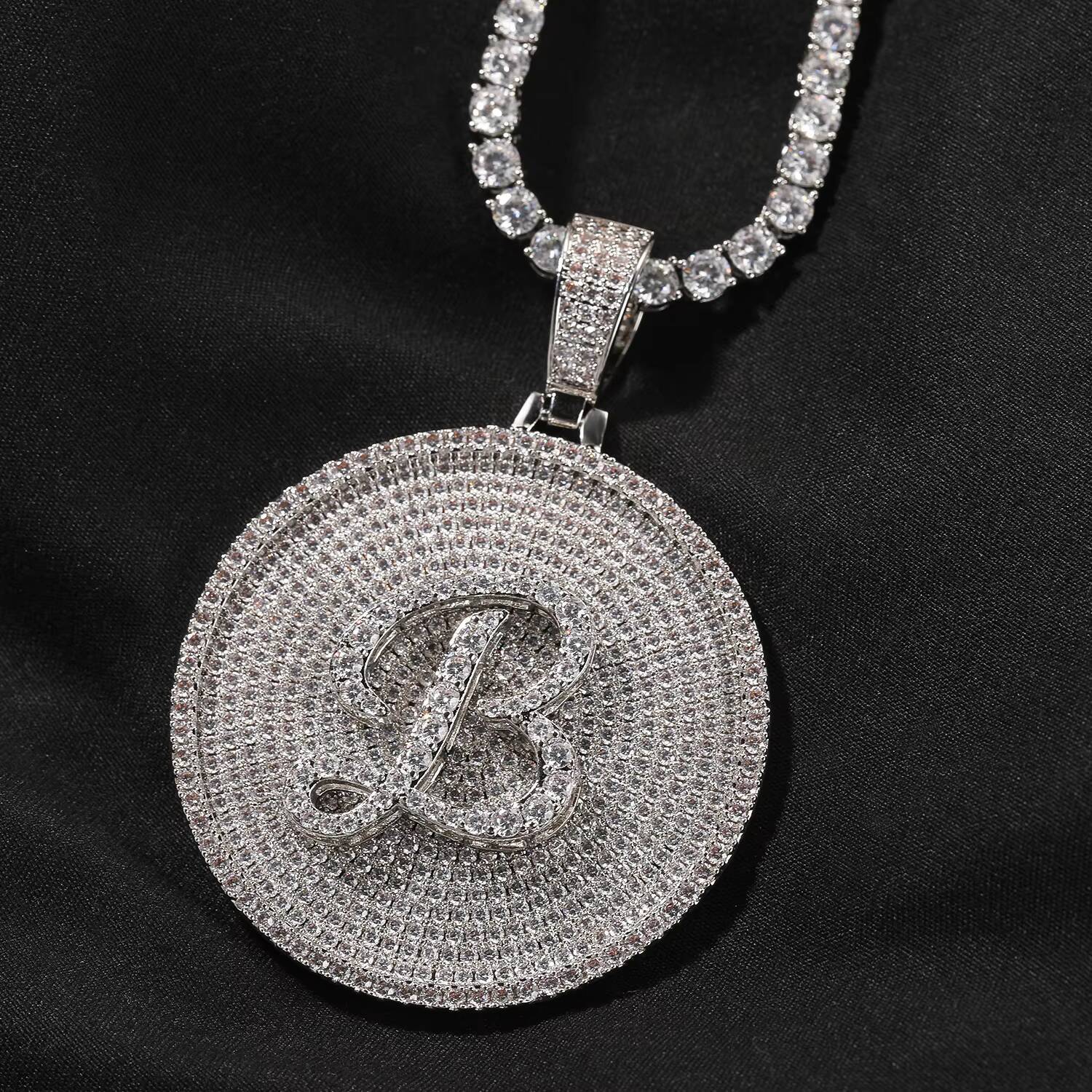 UWIN Iced Out CZ Capital Letter Round Plate Initial Pendant Customized 5cm Alphabet Pendant Hip Hop Jewelry for Woman Man