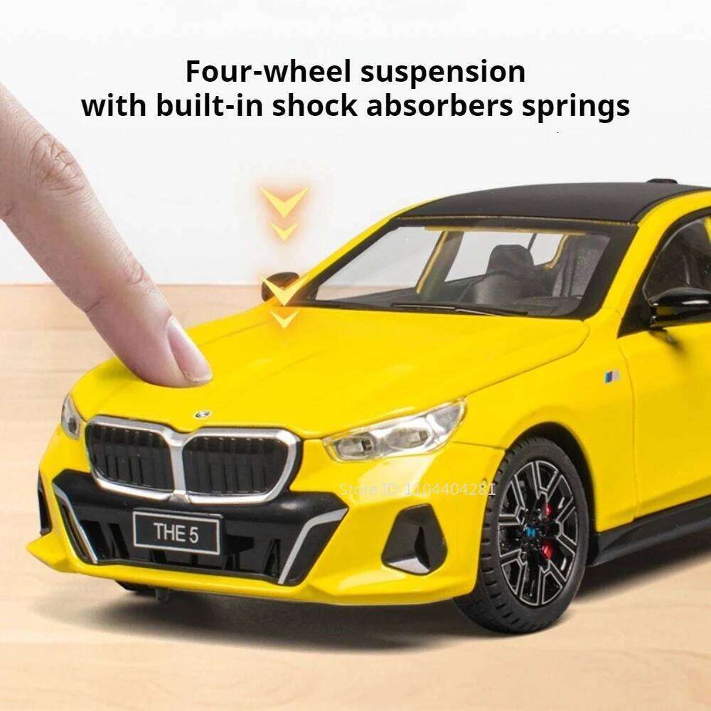 1:24 Scale 530Li I5M60 Miniature Model Alloy Diecast Car Toys Doors Opened with Sound Light Pull Back for Friend's Holiday Gifts Z260306