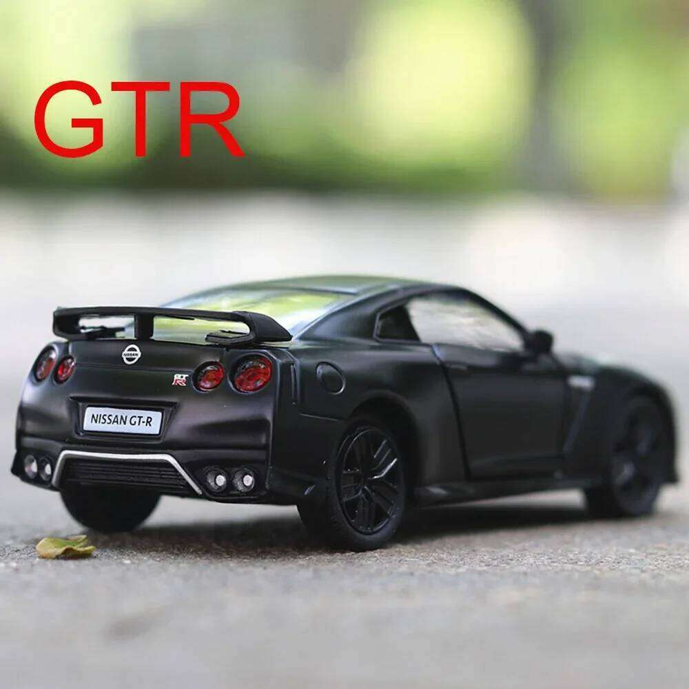 1:36 Scale GTR Alloy Diecast Cars Toys Models Wheel Pull Back Vehicles Doors Opened Rubber Tires Car Model Boys Decoration Gifts Z260307