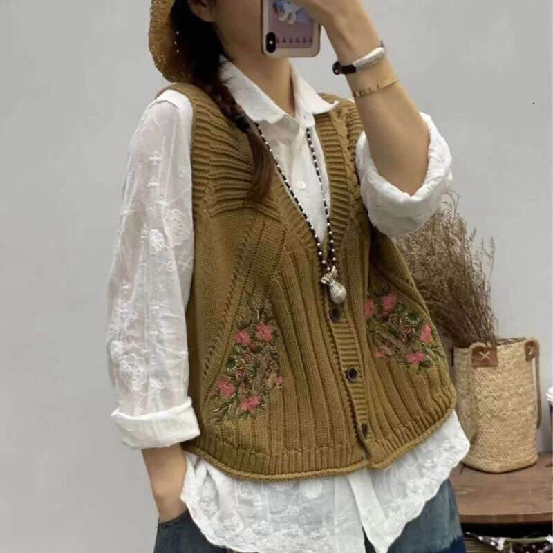 Mardi Hefxessdr Vintage Embroidery Knitted Vests Sleeveless Cardigan Buttons Pockets Spring Autumn Tops Coats Waistcoat Design Trend Vests New