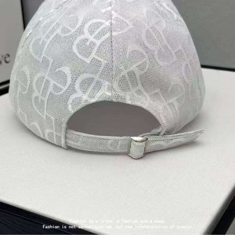 Letter-Printed Casual and Versatile Baseball Cap Retro Fashion Comfortable Sun Hat for Women Y260304