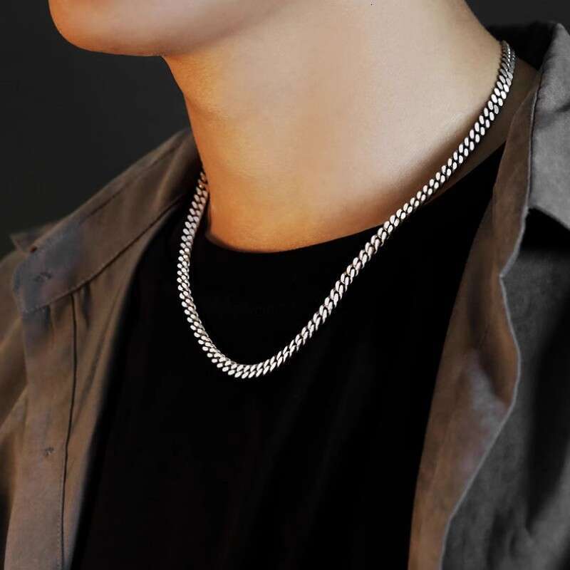 Premium Cuban Dongguan Titanium Steel Necklace for Men, Trendy Hip-Hop Versatile High-End Simple Clavicle Chain Holiday Gift