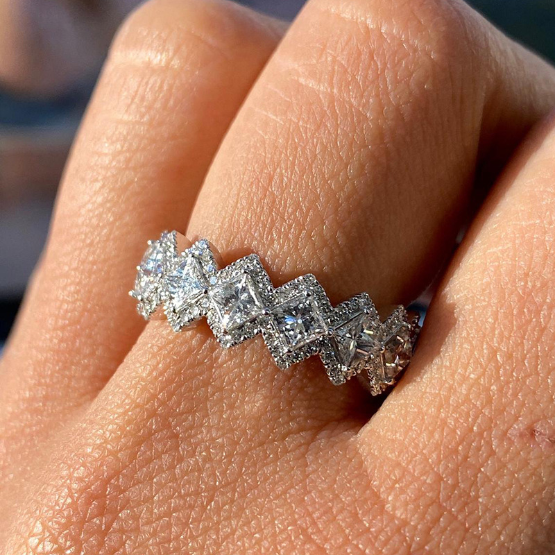 2026 Choucong Ins Top Sell Drop Ship Wedding Rings Hip Hop Vintage Jewelry 18K White Gold Fill Princess Cut 5A Zircon Elegant Party Guba Women Male Ri