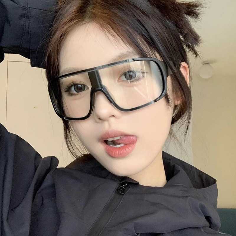 Color Changing Day and Night Cycling Glasses Oversized Frame Mercury Sunglasses Outdoor Cycling Mountaineering Windproof Night Riding Goggles Myopia S