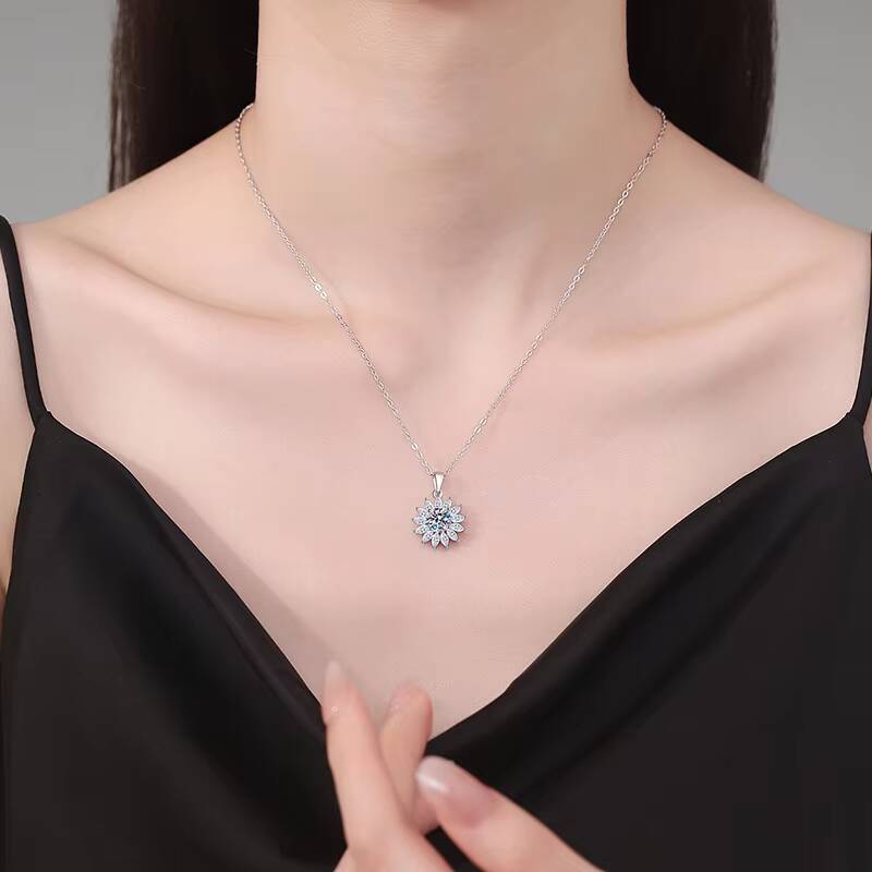 GRA Certification S925 Sterling Silver Necklace Moissanite Pendant Hip Hop Necklace 1ct D Color Moissanite Necklace Wholesale