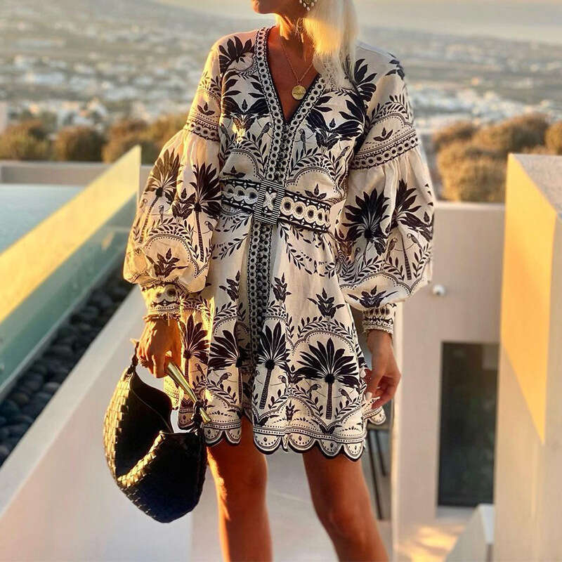 In-stock European and American clothing, new autumn fashion, cross-border women's stylish printed beach loose-fitting short dress