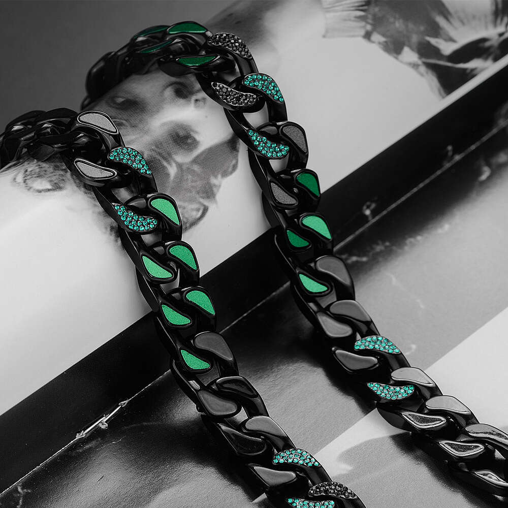 High-quality titanium Cuban necklace, European American hip-hop street fashion stainless steel collarbone chain, thick chain jewelry for men and women