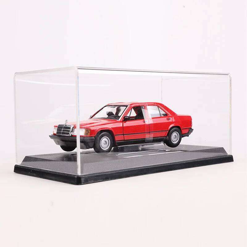 Bburago 1:25 1984 Mercedes 190E Diecast Car Model For Green/Red With Beige Interior Collection Gift Z260306