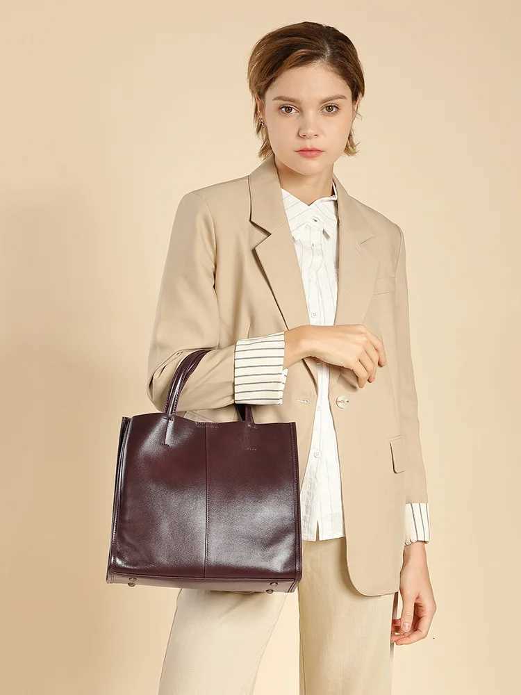 Genuine leather cowhide Womens handbag tote bucket bag 2026 new fashion crossbody bag high quality large capacity shoulder bag H260306