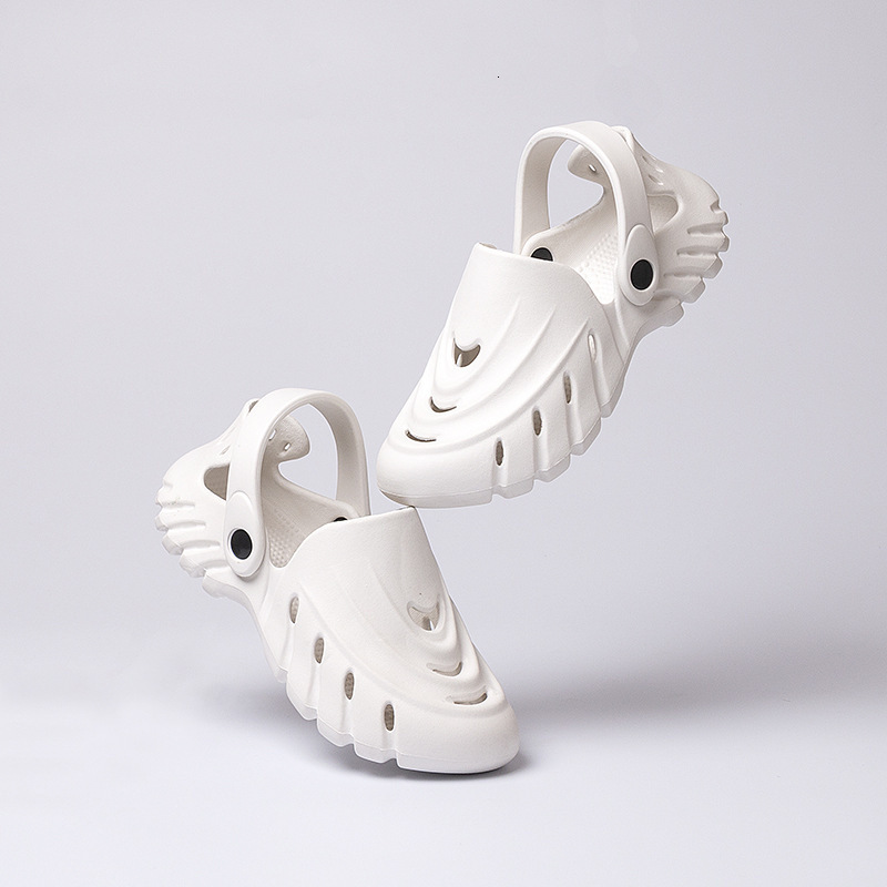 Foreign Trade Perforated Sandals 2025 New Model Breathable Closed-toe Perforated Shoes Couple's Casual Beach Shoes Hollow Garden Shoes