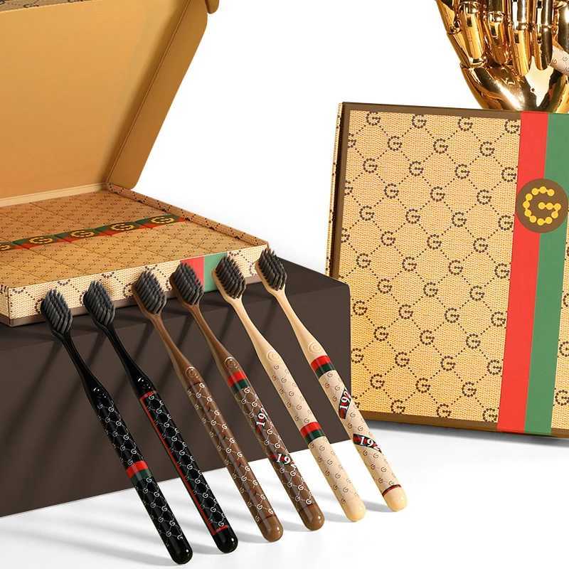 This high-end 6-pack toothbrush set offers gentle cleaning for adults, families and couples.T260307
