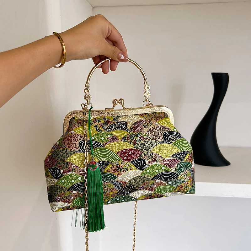 Vintage Embroidered Womens Shoulder Bags Elegant Metal Top Handle Purse with Adjustable Chain Strap Party Clutch Handbag wallet 260307