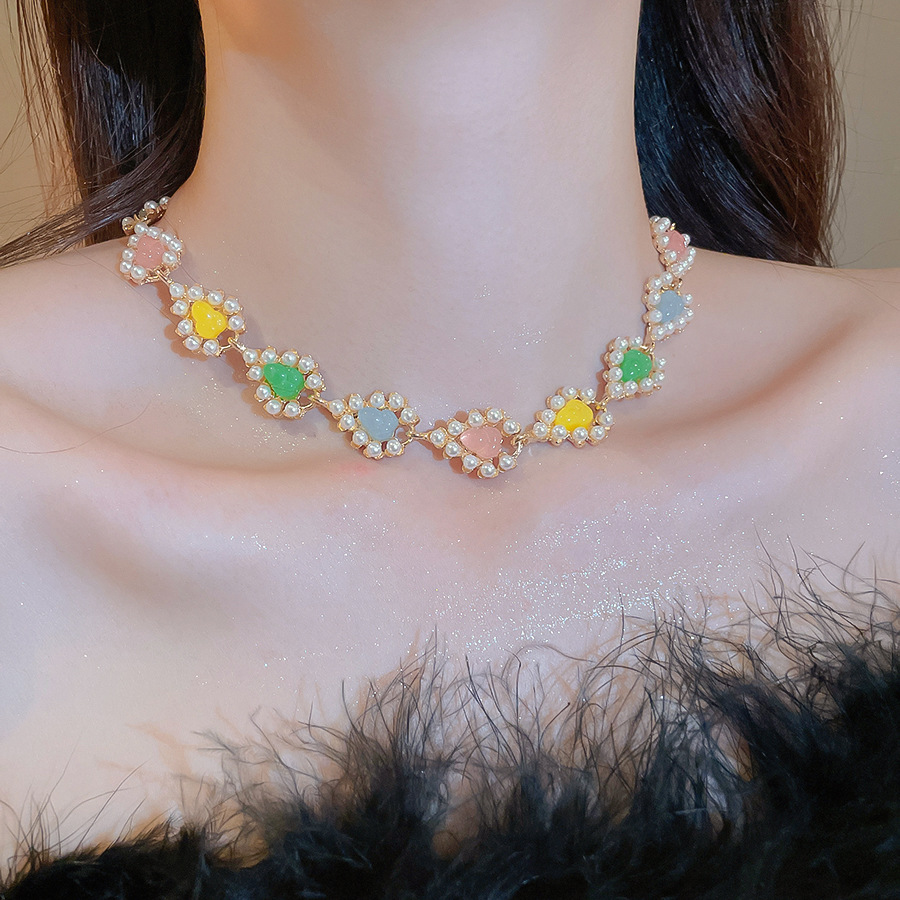 French vintage jewelry high-end design green leaf-shaped pearl necklace and bracelet set, plated with real gold, versatile