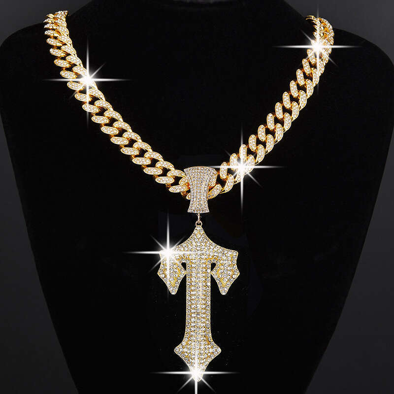 Cross-border exclusive supply of new European and American products: high-quality personalized three-dimensional alloy hip-hop sword pendant