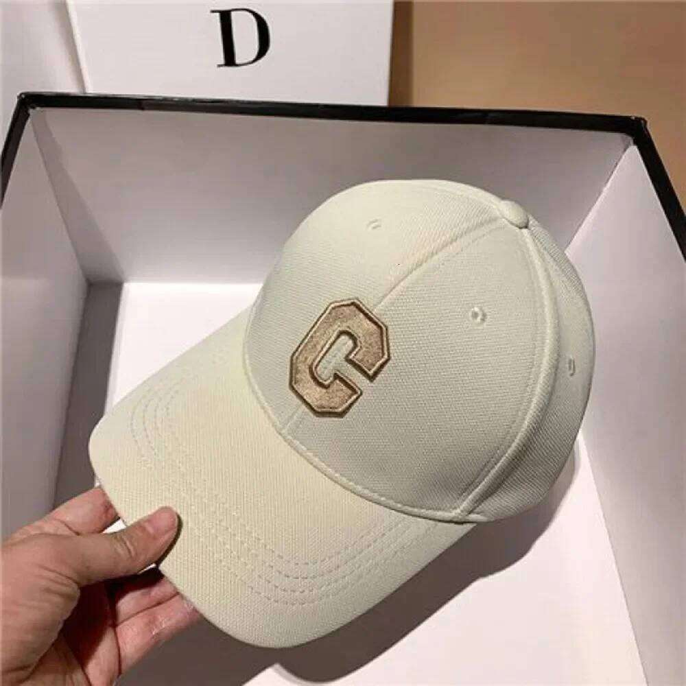 Creative C-letter Embroidered Baseball Cap Men Women Fashion Sunshade Hat for couple Y260304
