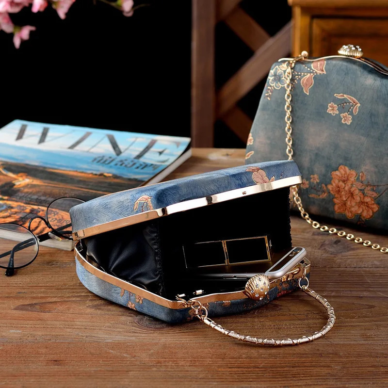 Fashion Women Embroidery Evening Bags Silk Clutch Purse for Bride Chain Shoulder Laides Case Top Handle Wedding Party Handbag 260307