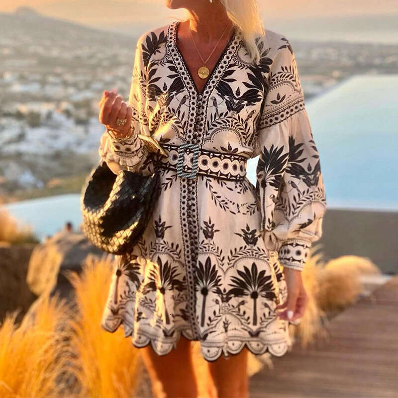 In-stock European and American clothing, new autumn fashion, cross-border women's stylish printed beach loose-fitting short dress
