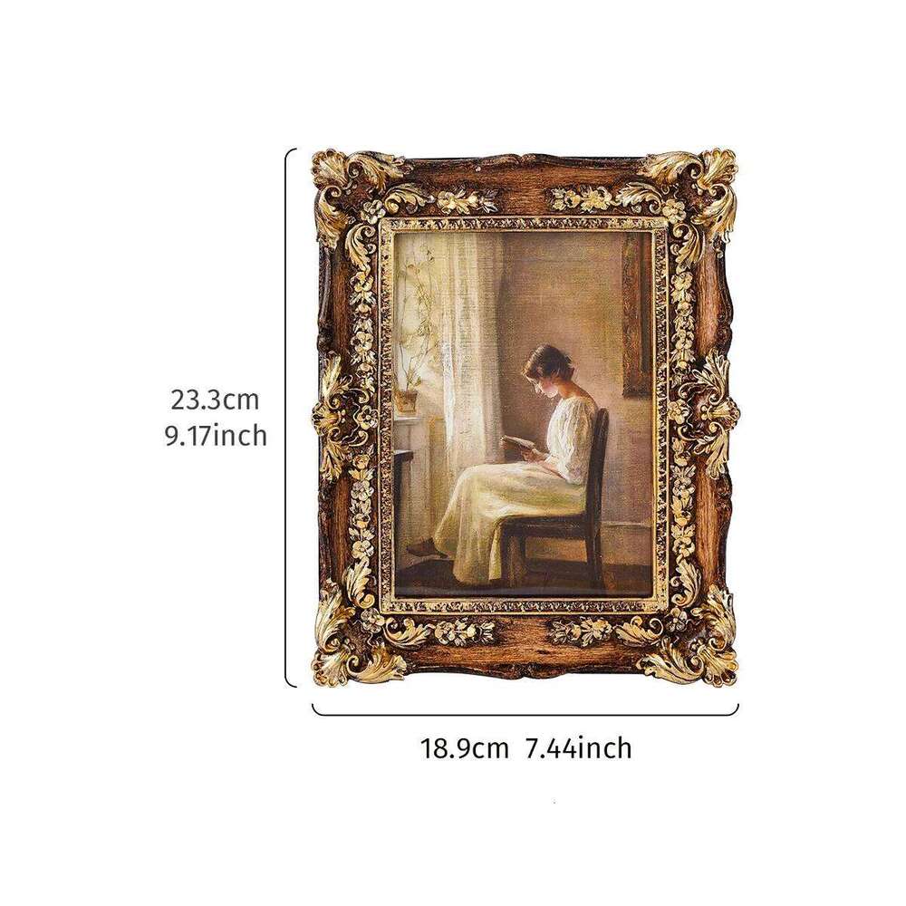 1PC, photo display made of European retro resin with a three-dimensional patterned frame H260306
