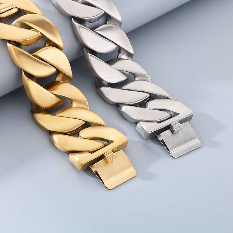 Popular in Europe and America, bold stainless steel Cuban chain, high-quality, high-texture, matte finish, unisex cast necklace jewelry