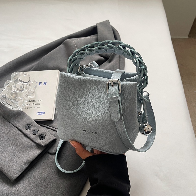Free Shipping High-end Woven Handbag Bucket Bag Luxury Bag 2026 New Korean Soft Leather Lychee Texture Designer Bag Large Capacity Shoulder Width Bag 