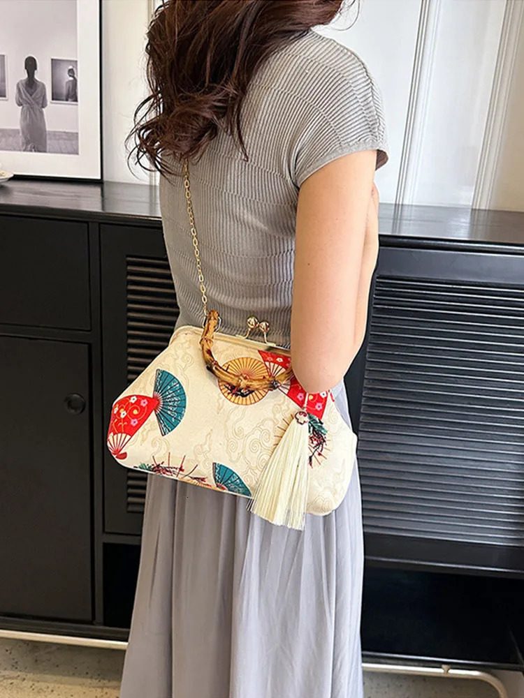 Fashion Chinese Cheongsam Red Women Handbag Casual Shoulder Bag Crossbody Evening Clutch Clips Female Phone Purse 260307