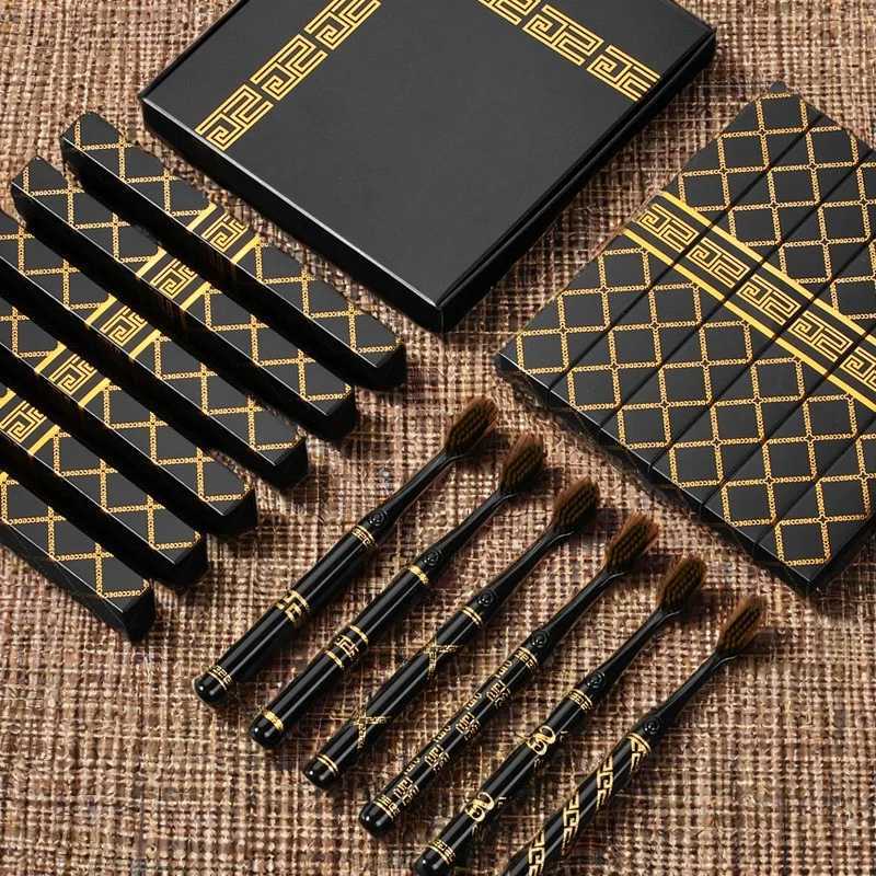 This 6-piece fashionable high-grade toothbrush set is ideal for men and women for home teeth cleaning and oral care.T260307