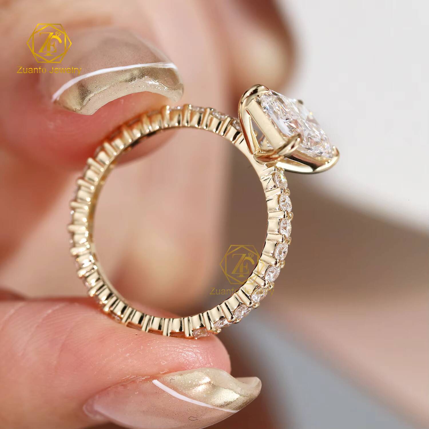 Hot Selling 1CT 15CT Radiant Cut Engagement Ring Iced Out Diamond IGI Certified Cvd Lab Grown Created Diamond Ring 14K Gold