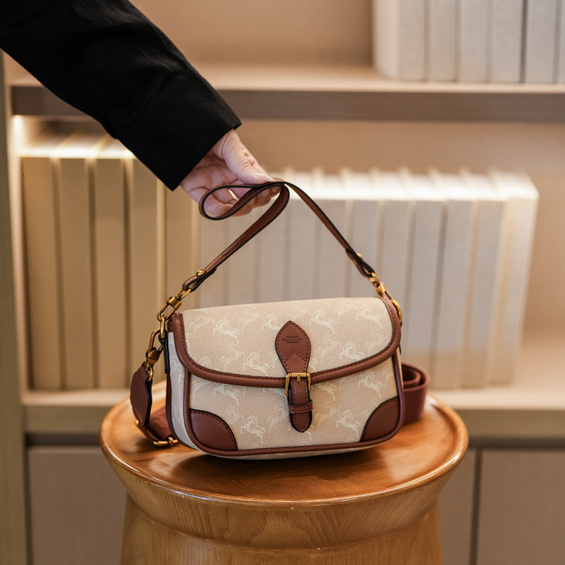 2026 New High-end Women's Underarm Square Bag Fashionable Luxury Bag And Designer Bag Versatile Color-contrast Commuting Shoulder And Crossbody S