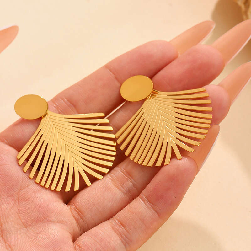 Women's Vintage Earrings: Beach Ocean Coconut Leaf Texture Stainless Steel Gold-plated Ins Style Women's Earring, Classic Unisex Jewelry for
