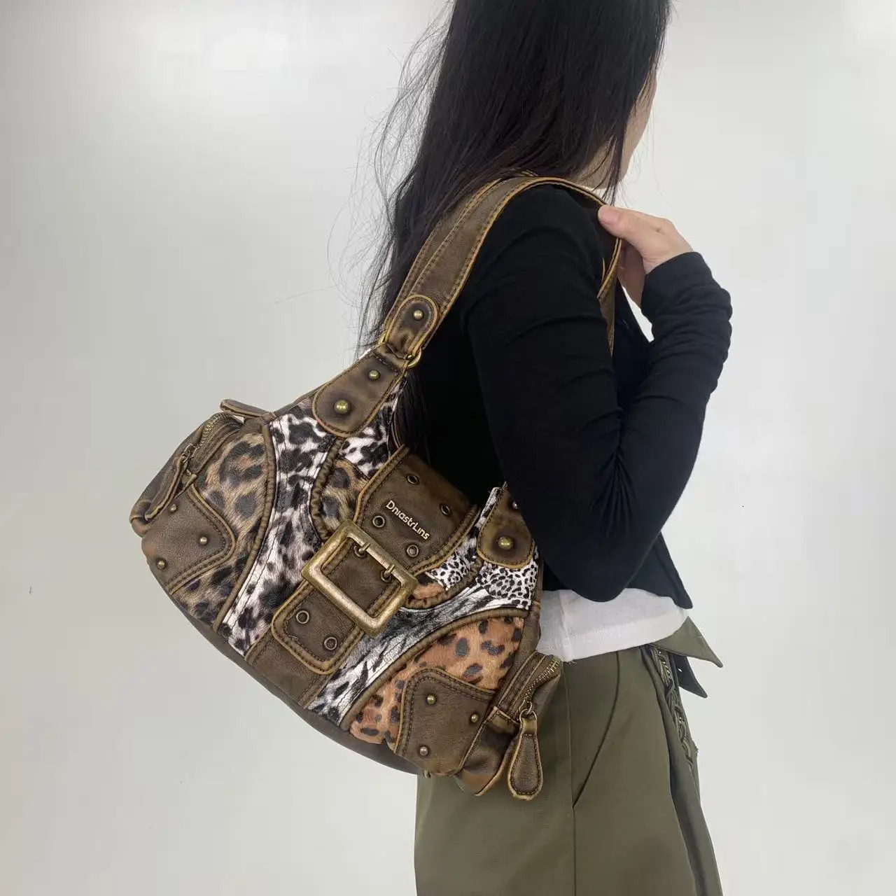 Ladies Fashion Street Y2K Millennium Spicy Girl Leopard Pattern Tote Bag Multi Pocket Retro Personalized Shoulder Bag 260306