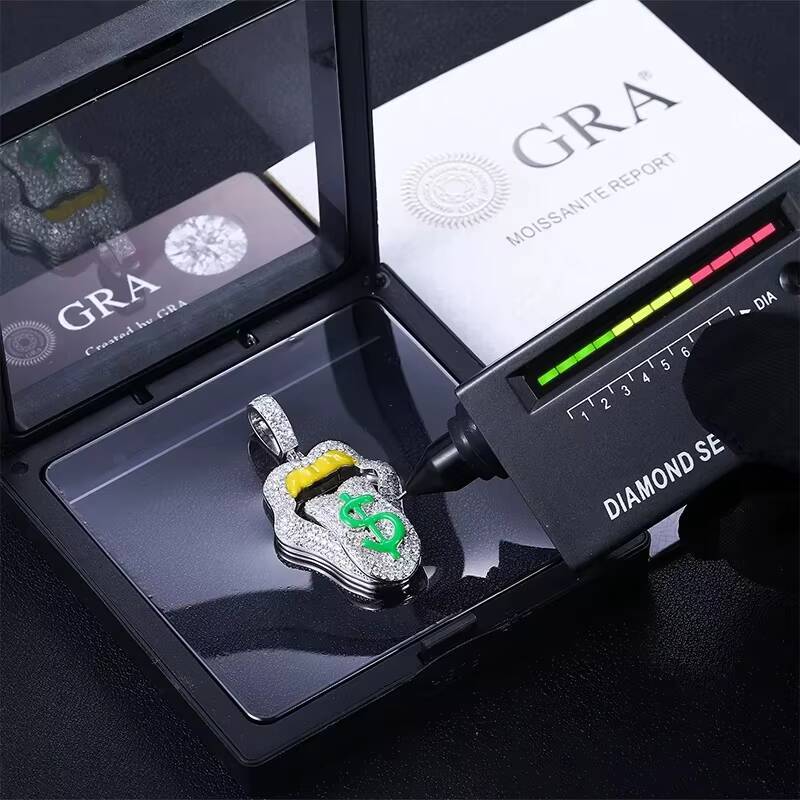 Hip Hop Style Iced Out Round Cut Moissanite Diamond Sexy Mouth Lip Dripping Money Dollar Pendant Necklace for Men Women