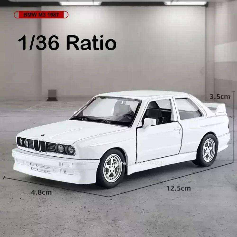 1:36 BMW M3 1987 M4 CSL Model Toys Diecast Miniature Car Doors Opened with Pull Back Vehices Decorative Collection Children Gift Z260306