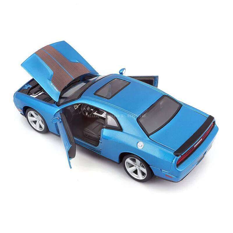 Maisto 1:24 2008 Dodge Challenger simulation alloy car model crafts decoration collection toy tools gift Z260306