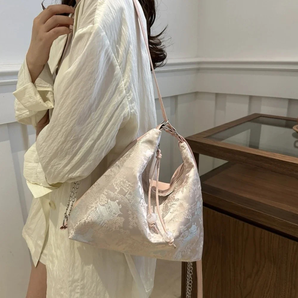 Elegant Chinese Style Backpack Large Capacity Multipurpose Womens Shoulder Bag Exquisite Embroidery Ancient Underarm Travel 260307