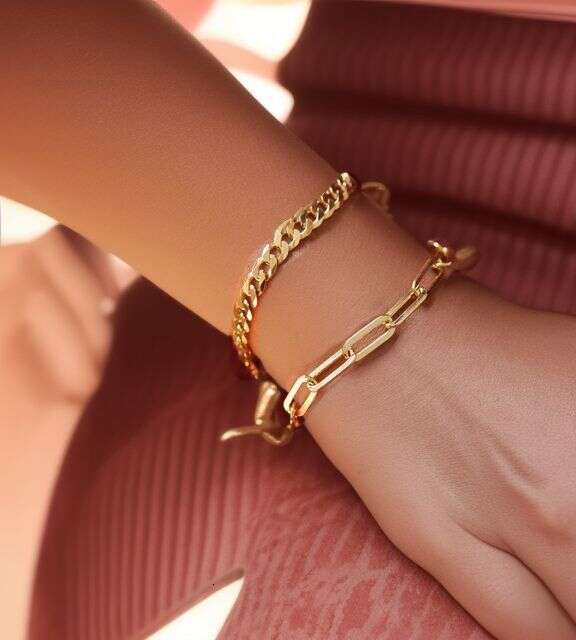 Carefully selected European and American couple's personalized bracelets, fashionable Cuban chain versatile hand accessories, stainless steel ele