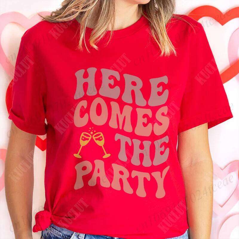 Here Comes The T-shirt for Women Bachelorette Hen Party Tees Bridal Shower Wedding Tops Funny Team Bride Bridesmaid Shirt XJ260306 XJ260306