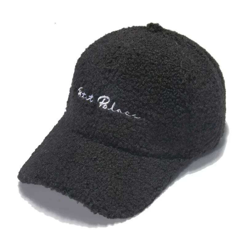 New Lamb Wool for Women Autumn and Korean Style Warm Sun Hat Plush Winter Baseball Cap Y260304