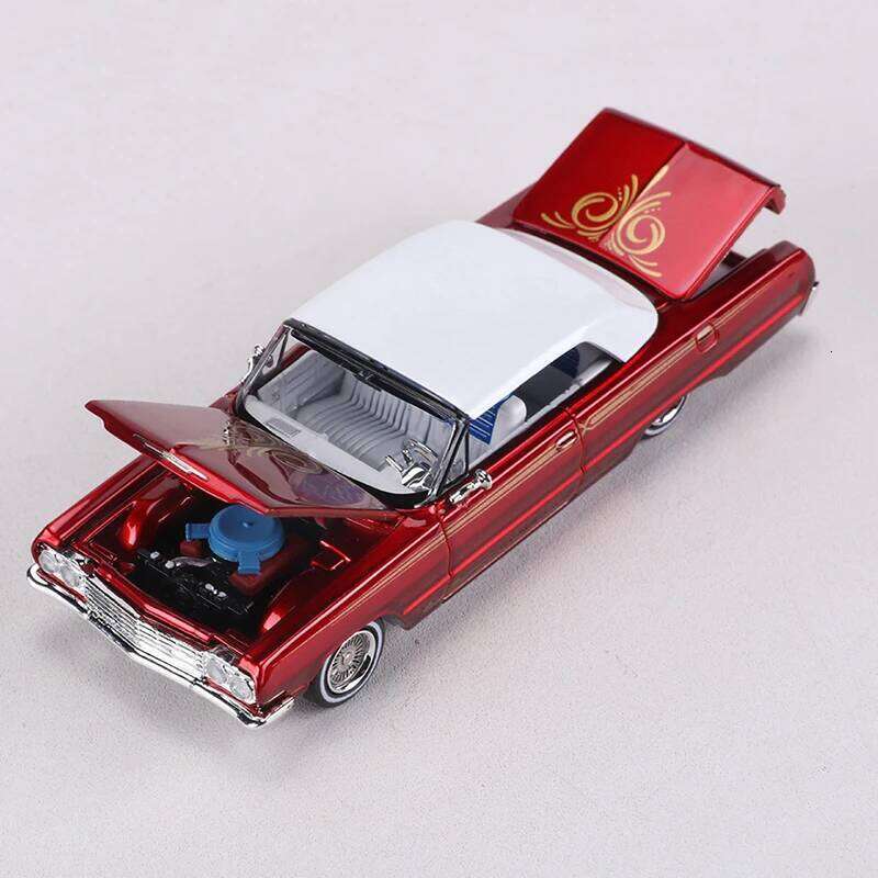 FineWorks 1:64 Chevrolet Impala Open Full Door Alloy Model Car Z260306